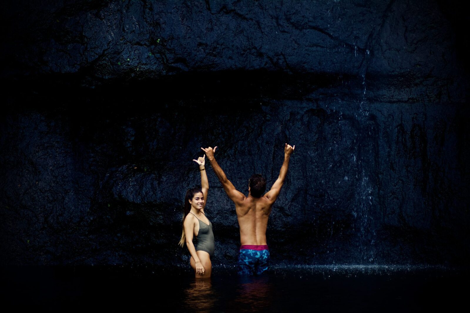 Moorea combo tour 4wd and waterfall full day local picnic included, French Polynesia