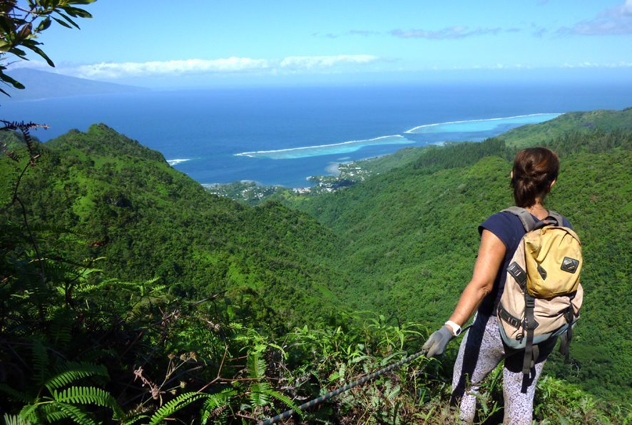 Moorea pierced mountain mouaputa, French Polynesia
